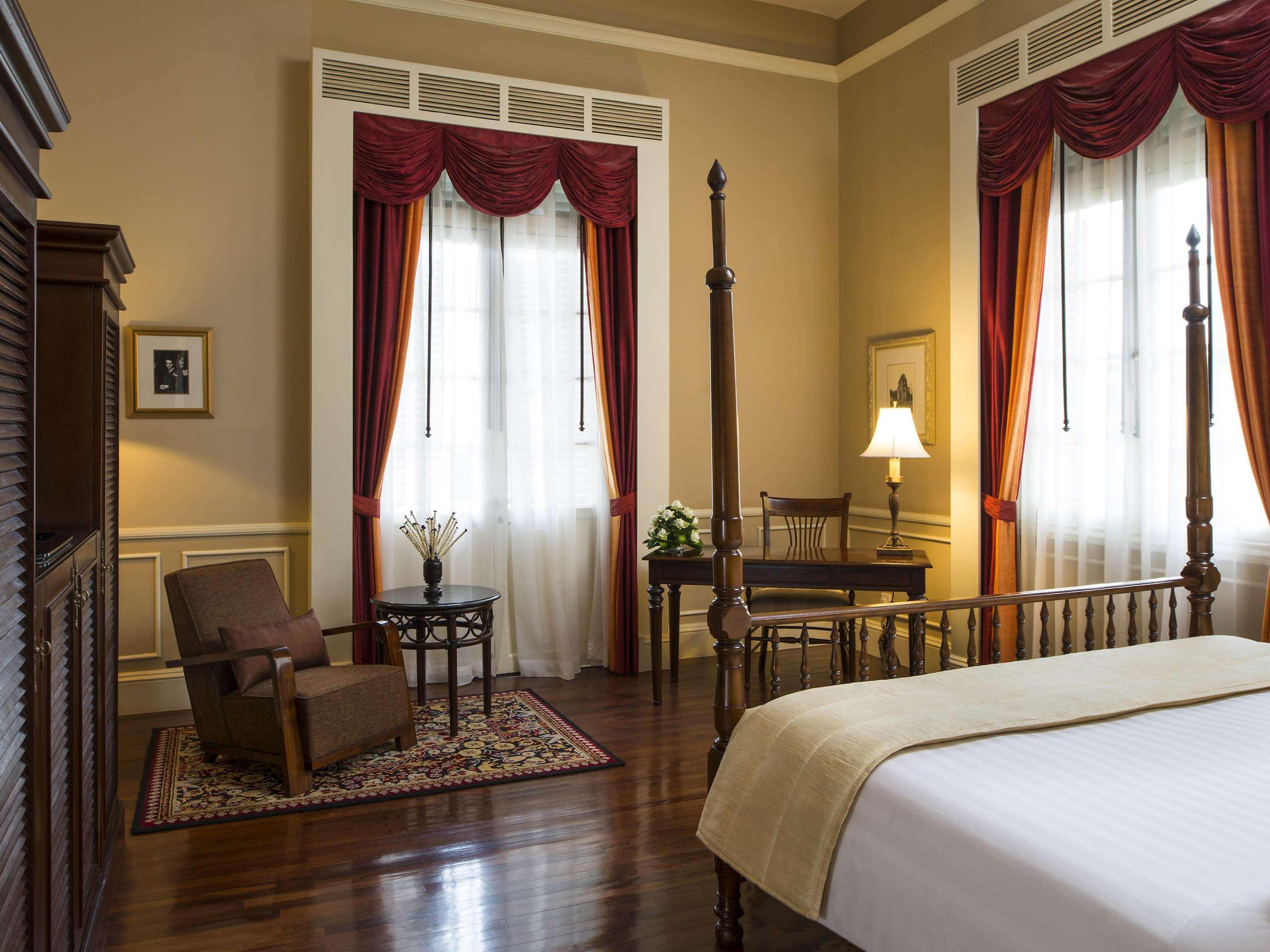 Raffles Hotel Le Royal Phnom Penh Exterior photo