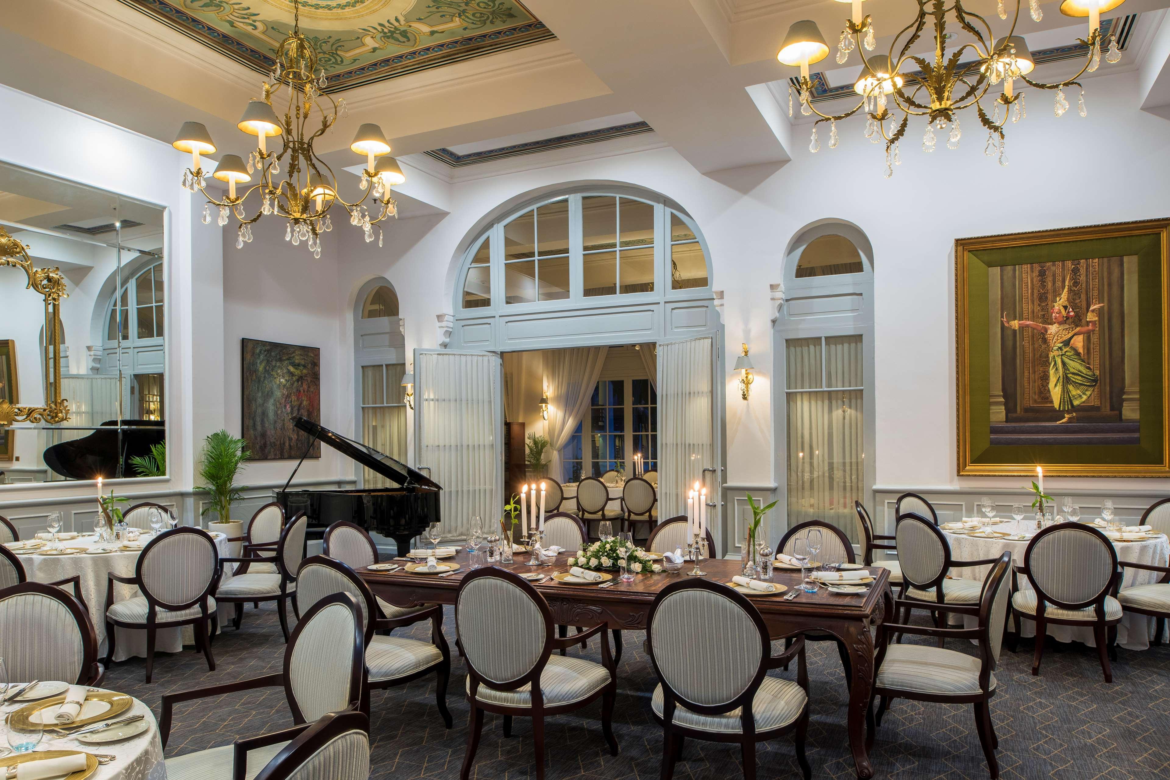 Raffles Hotel Le Royal Phnom Penh Exterior photo