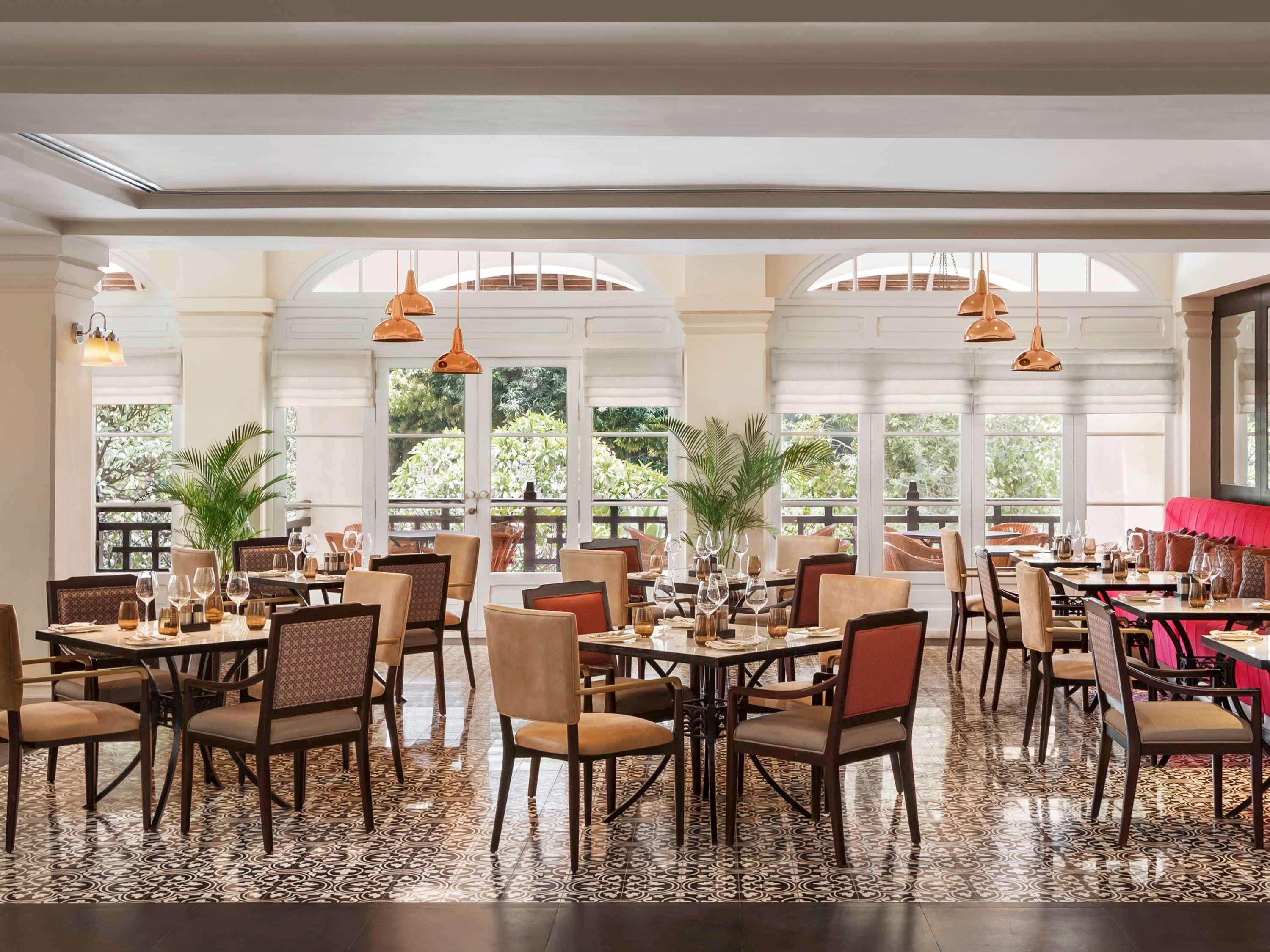 Raffles Hotel Le Royal Phnom Penh Exterior photo